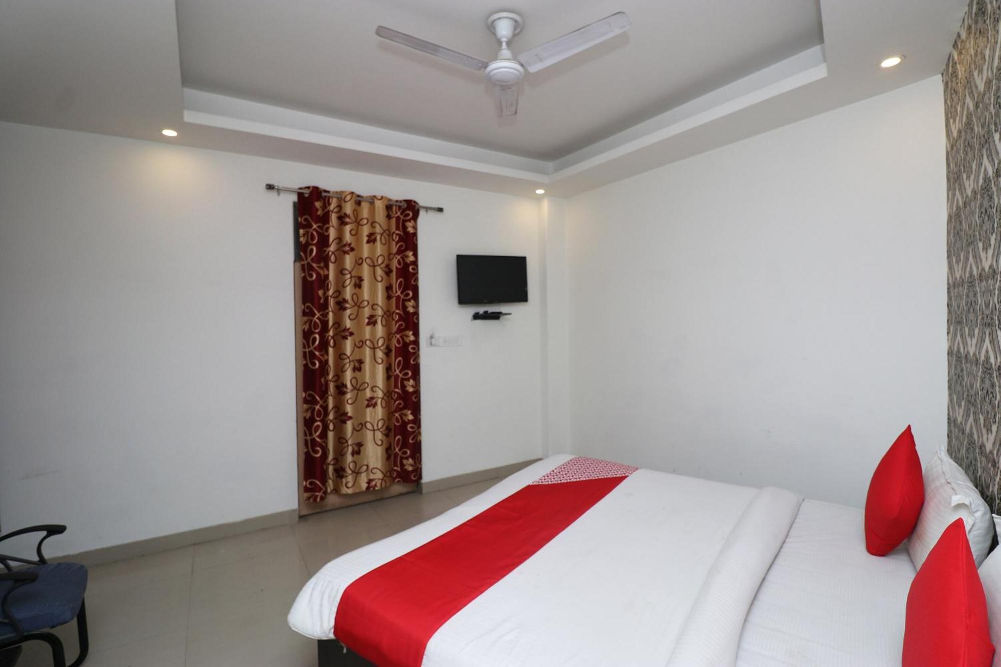 Oyo Flagship Hotel Daimond New Delhi Exterior photo