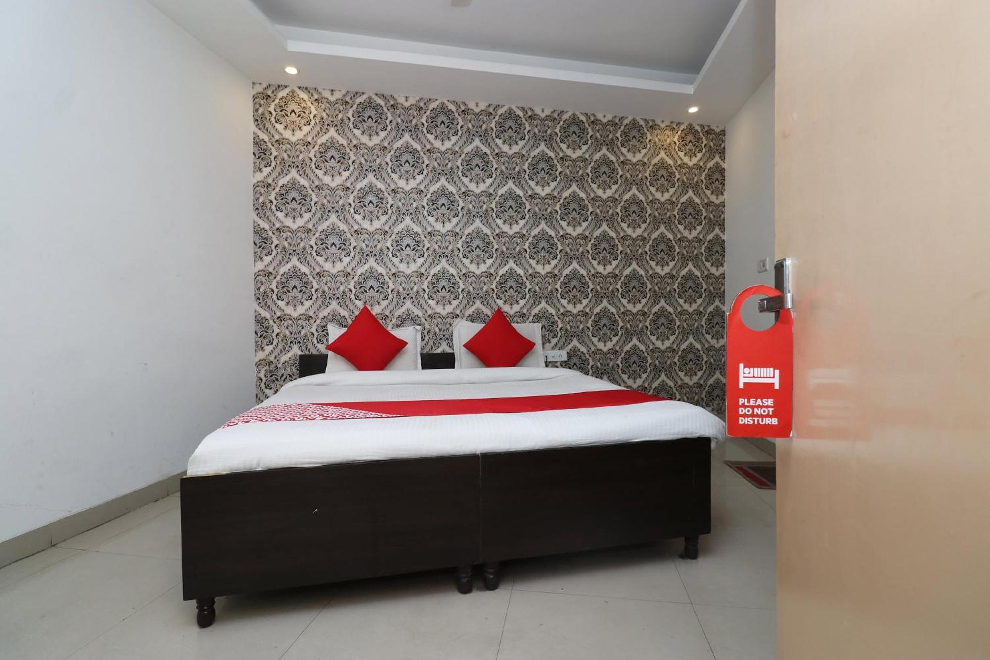 Oyo Flagship Hotel Daimond New Delhi Exterior photo